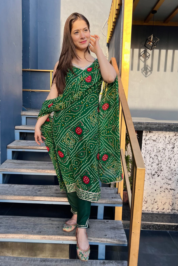 Green Bandhani Suit Set